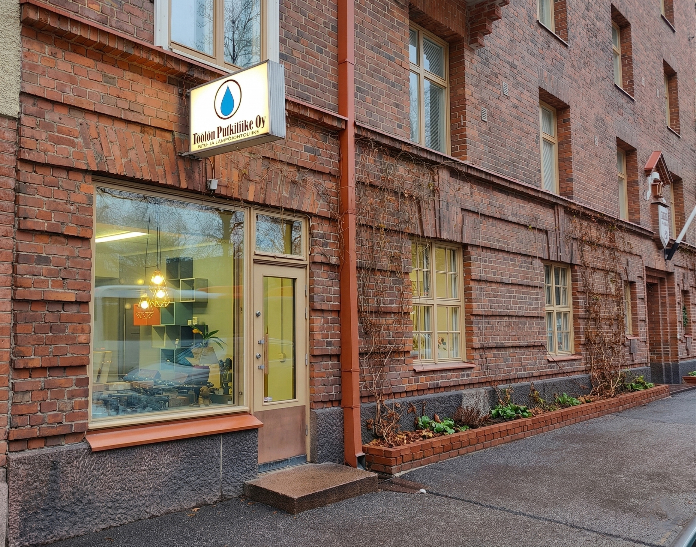 LVI-asentajat työssä